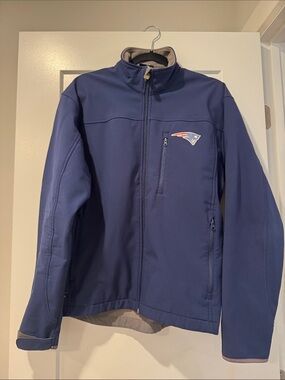 Navy Softshell Jacket - Men's Sm. Boys Lg NE Patriots logo.